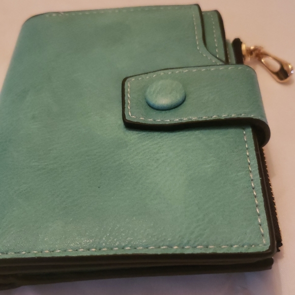 Wallet - Picture 1 of 4